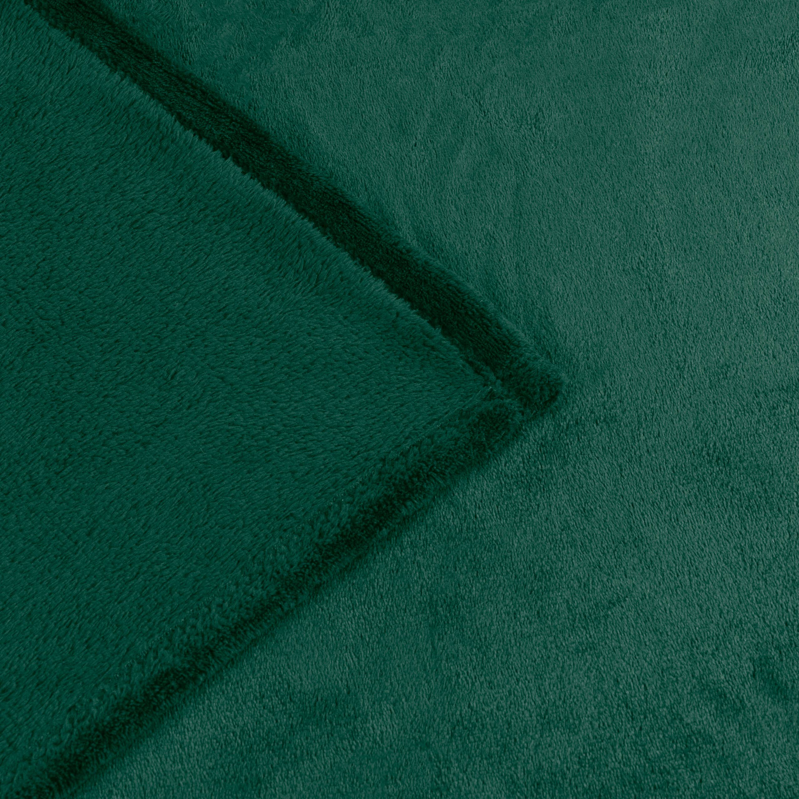 Harrow Fleece Throw Emerald for wholesale on Faire1