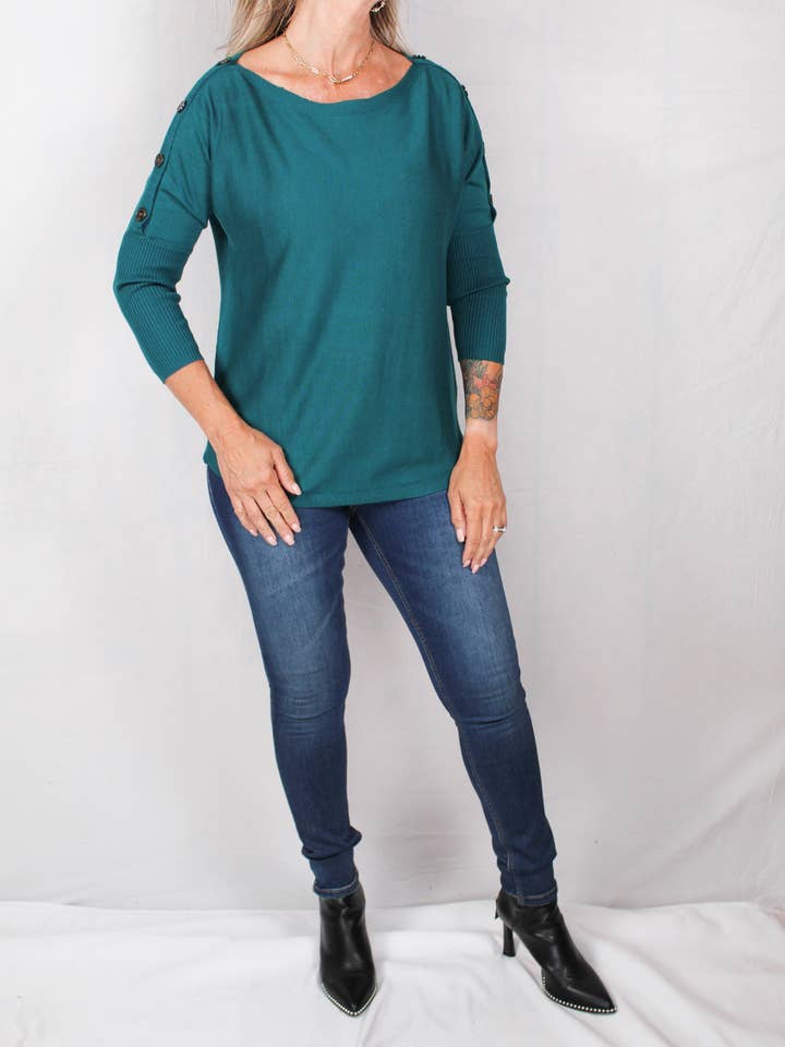 CG1A391-U - Túnica con botones Dolman con mangas 3/4, color verde azulado, manga 3/4, modelo A1538 para venta al por mayor de K & C Clothing, Inc.