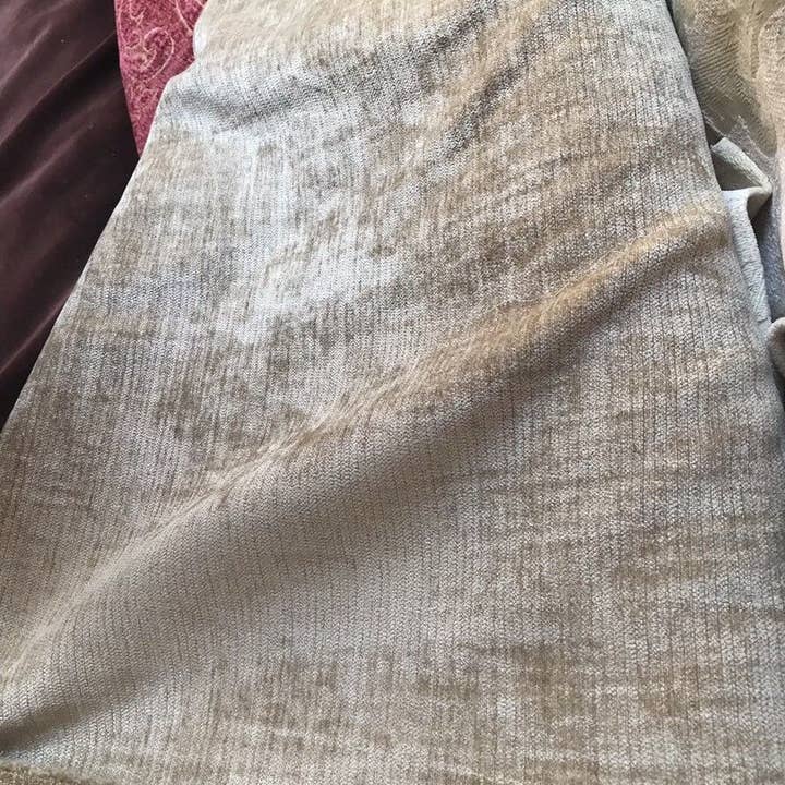 Fancy Styles Fabric - Vendita all'ingrosso Tessuto - SWATCH - Tessuto in ciniglia di velluto di design, beige tortora antico, tappezzeria2