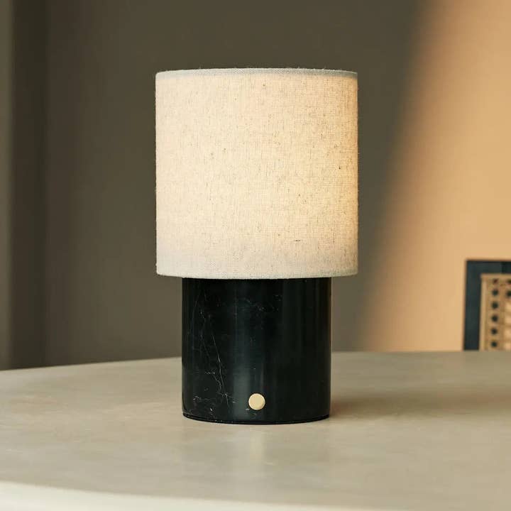 Tavellio - Wholesale Accent/desk lamp - Onoda Black / Nero Marquina – Marble Rechargeable Table Lamp – With Linen Interchangeable Lampshade & Rechargeable Design2