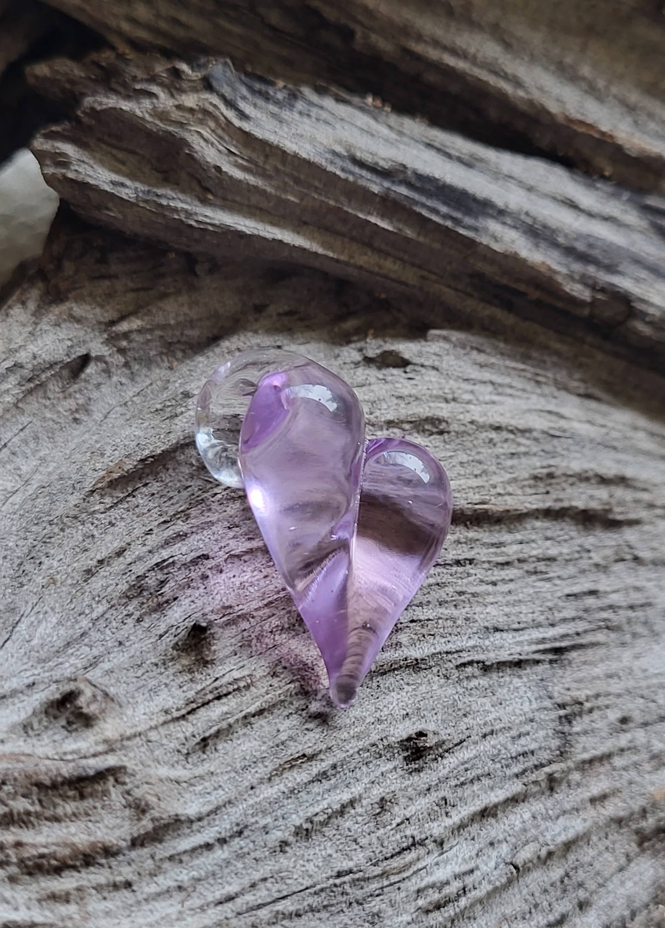 AB Glass Designs – wholesale Hänge-/berlockhalsband – Blåst glas hjärta halsband -olika färgalternativ1