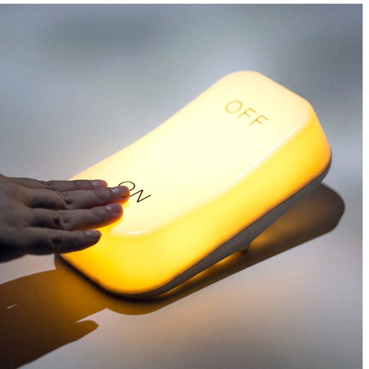 Kippbarer Schreibtischleuchte - Weiche Silikonlampe für den Großhandel von Curiosity Distribution