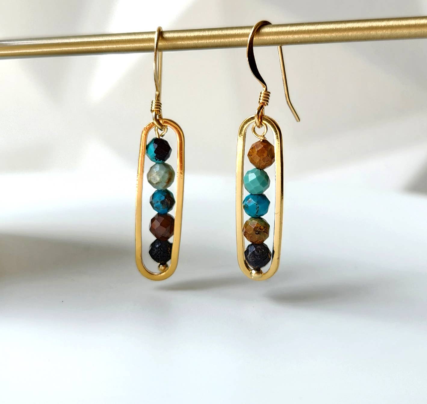 Edgy Petal Jewelry – Großhandel Ohrhänger – Türkisfarbene Erbsenschoten-Ohrringe1