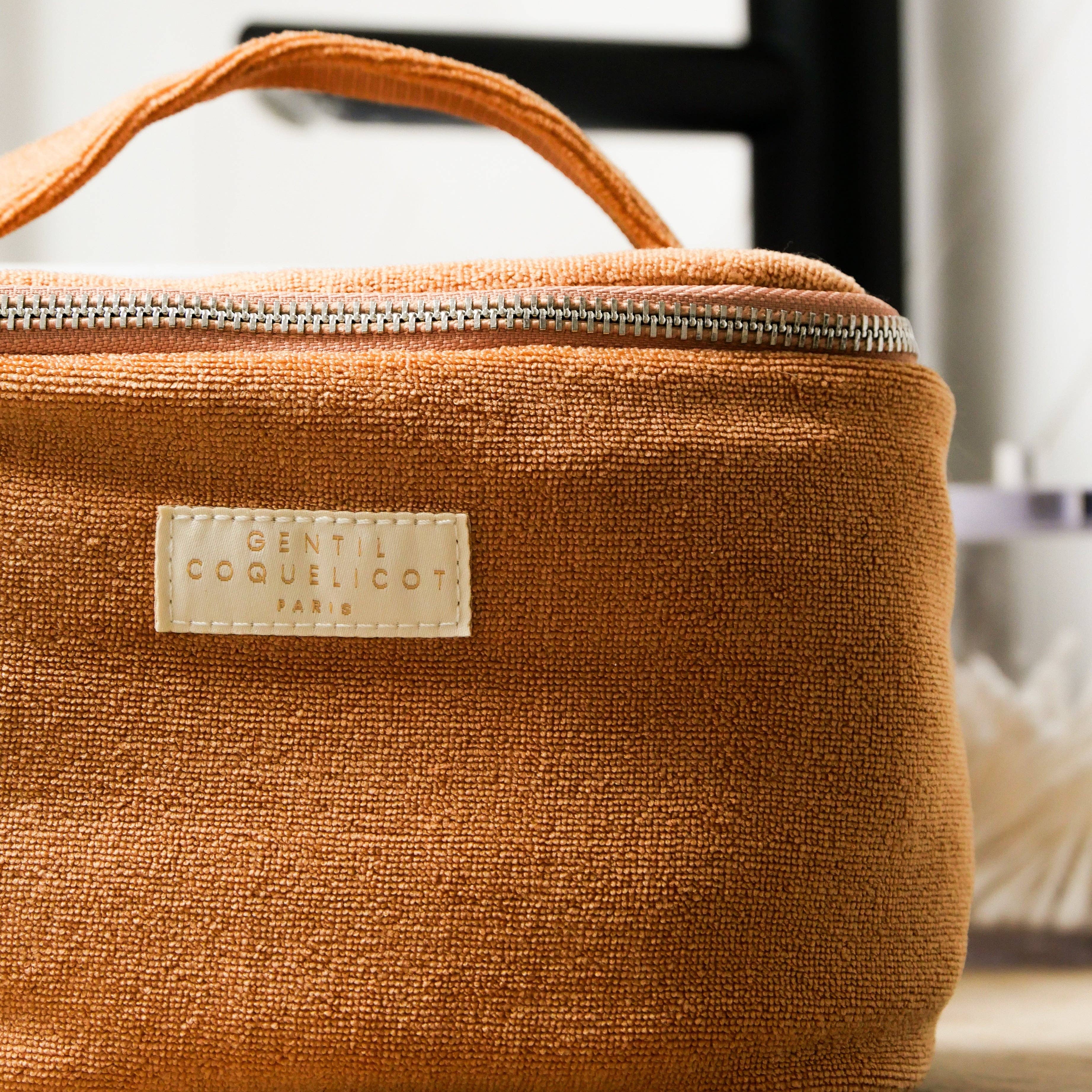 Gentil Coquelicot Paris - Wholesale Makeup/Cosmetic Bag - Vanity sponge9