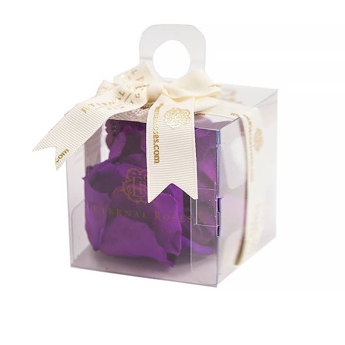 Eternal Roses® - Wholesale Dried/Pressed Flowers - Luxury Scented Eternal Petals4