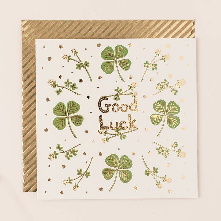 Tarjeta de felicitación de buena suerte con forma de trébol de 4 hojas, chapada en oro para venta al por mayor de Apple & Clover