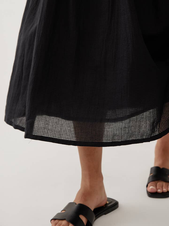 Lily V-Neck Sleeveless Dress Black Textured Check for wholesale on Faire2