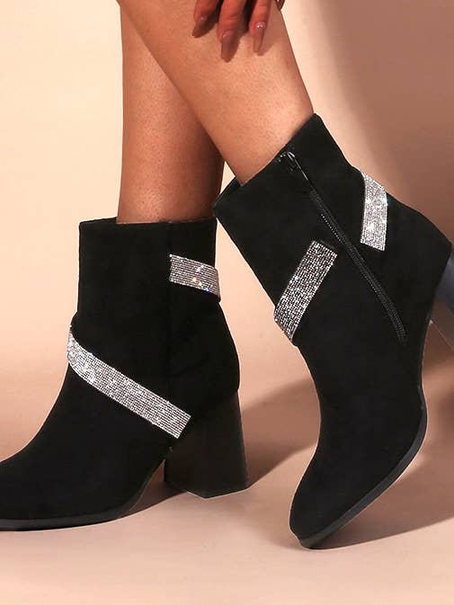 Stivaletti da donna con brillantini e tacco da 5 cm, modello YL-72 per la vendita all'ingrosso da parte di BELLICY / Cink-me