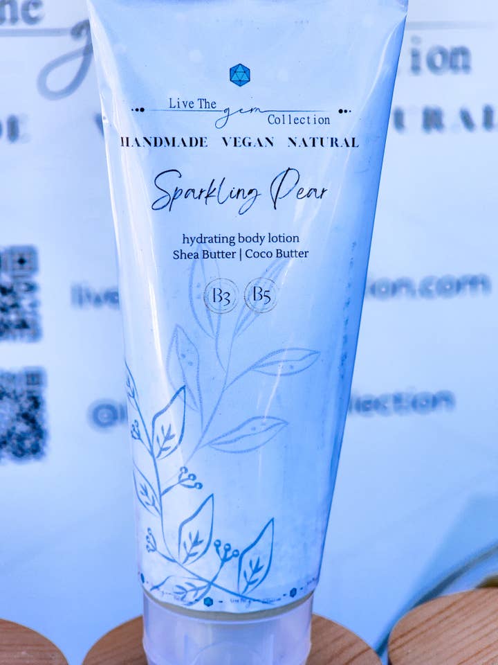 Mousserande päron kroppslotion för wholesale av Live The Gem Collection
