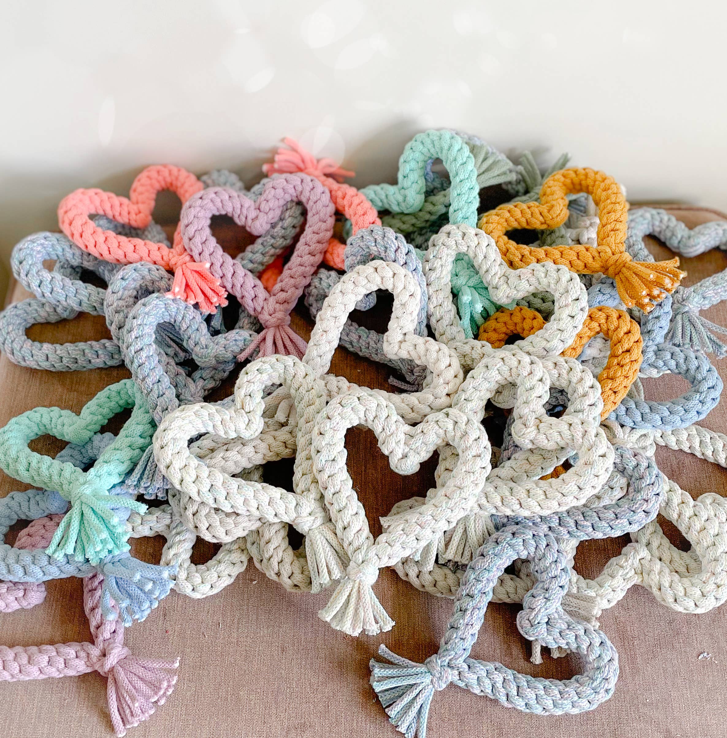 Muttsie UK – wholesale Pet rope toy – Dog – Heart Dog Toy4