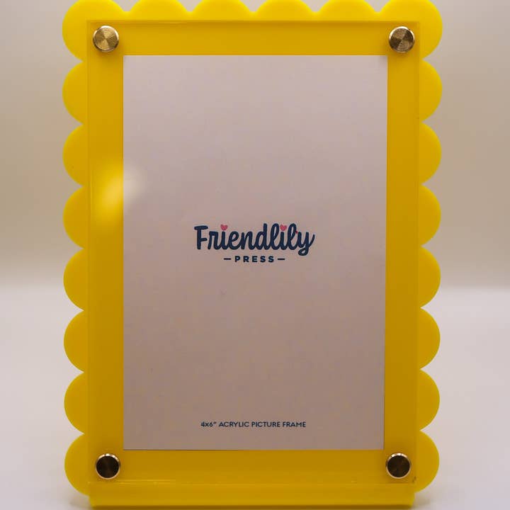 Friendlily Press - Wholesale Picture Frame - Large Scalloped Picture Frame3