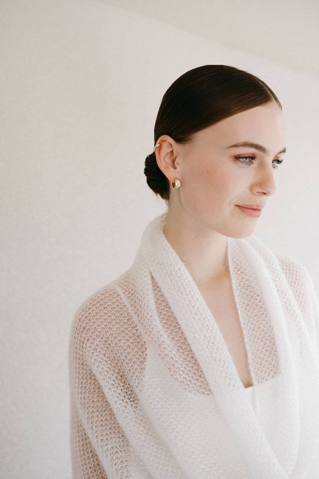 WOOL HOUSE - Wholesale Wrap - Women's - Luxurious Bridal Wrap Shawl / MAGNOLIA21