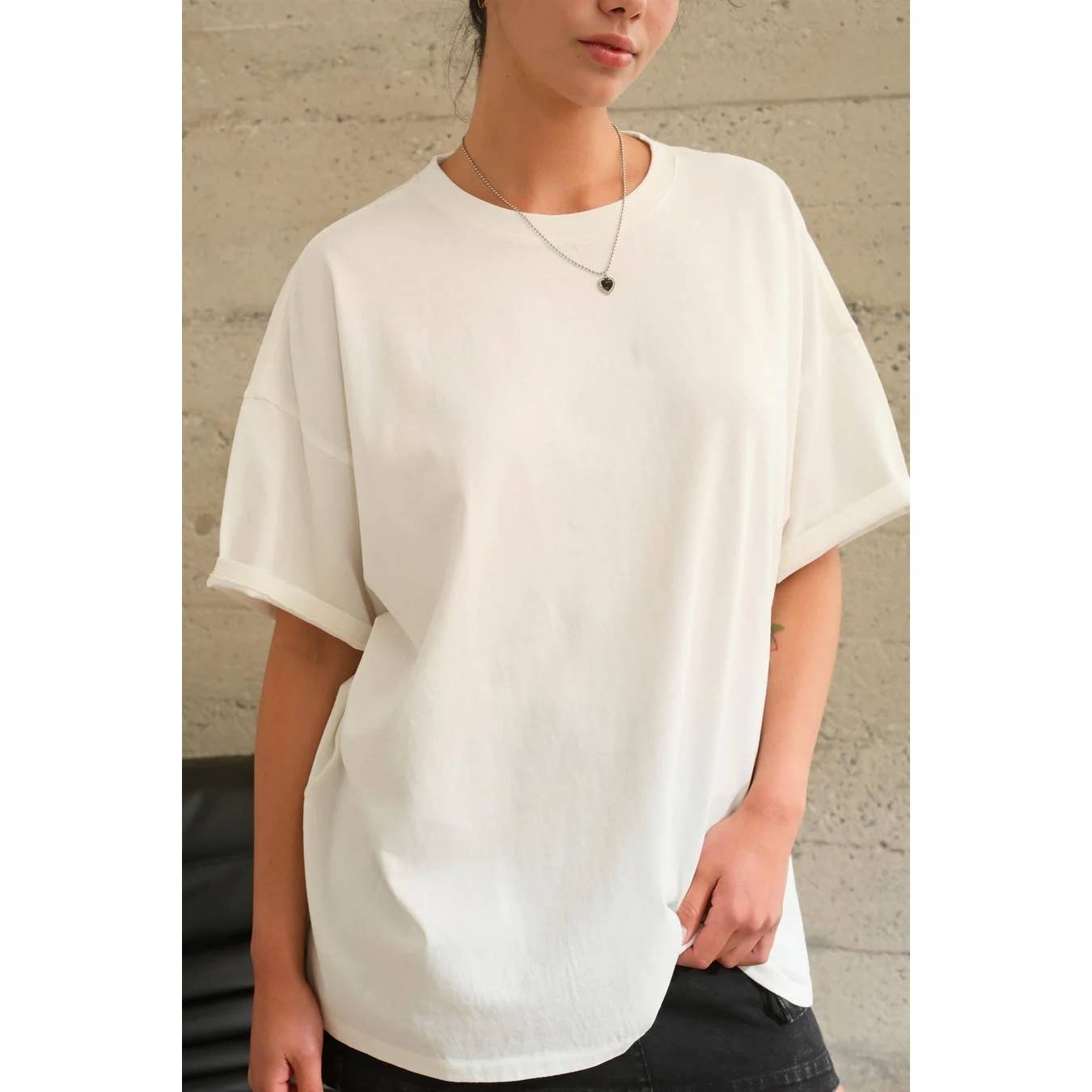 Apolline - Wholesale T-shirt – women's - OVERSIZED DISTRESSED COTTON T-SHIRT15
