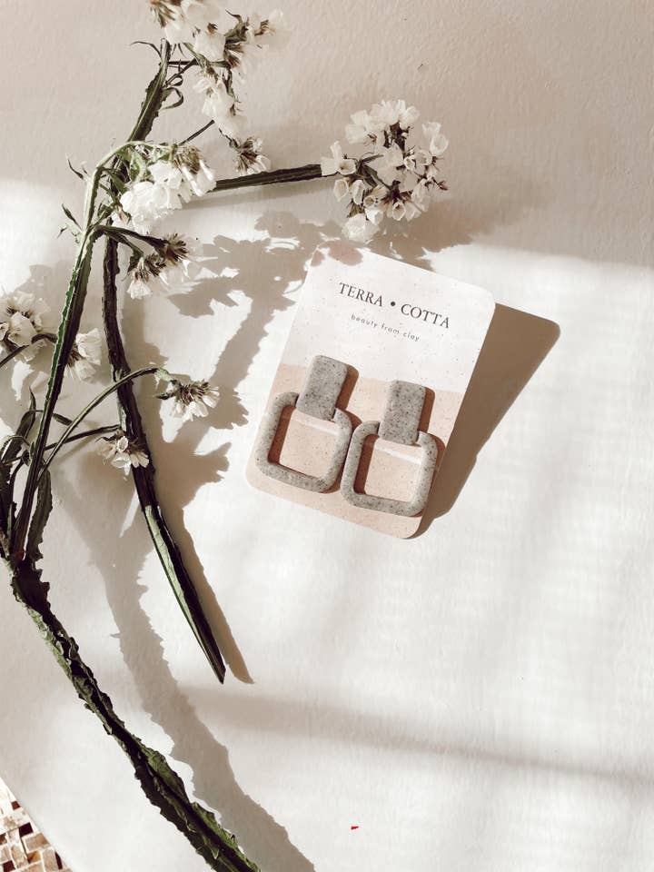 Eleanor in Granite for wholesale by Terra•Cotta