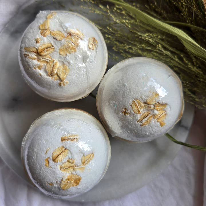 Gnat and Bee - Wholesale Bath Bomb/Fizz - Oat and Honey : Bath Bomb3