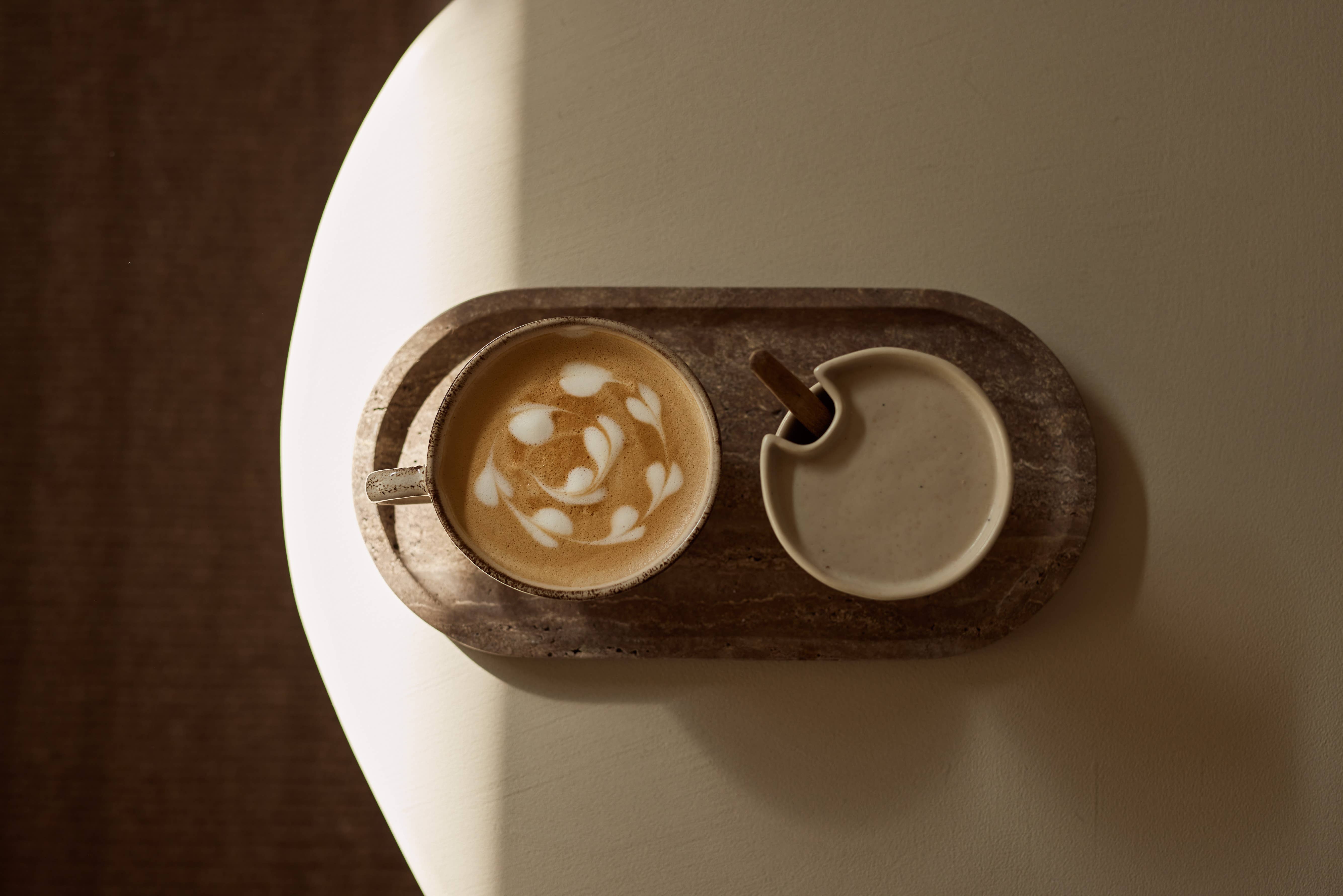 MOOISA B.V. - Wholesale Decorative Tray - Titanium travertine tray oval 30x15cm1