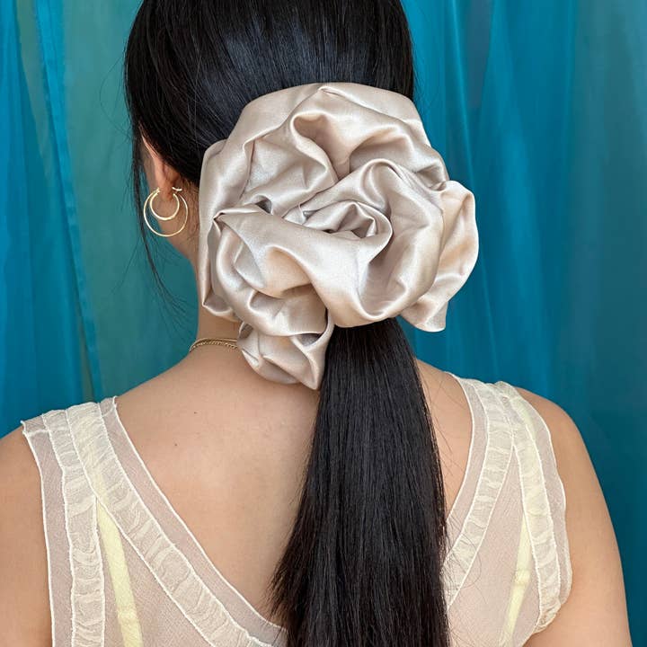 Room Shop – wholesale Scrunchie - Women’s – Giant Satin Scrunchie5