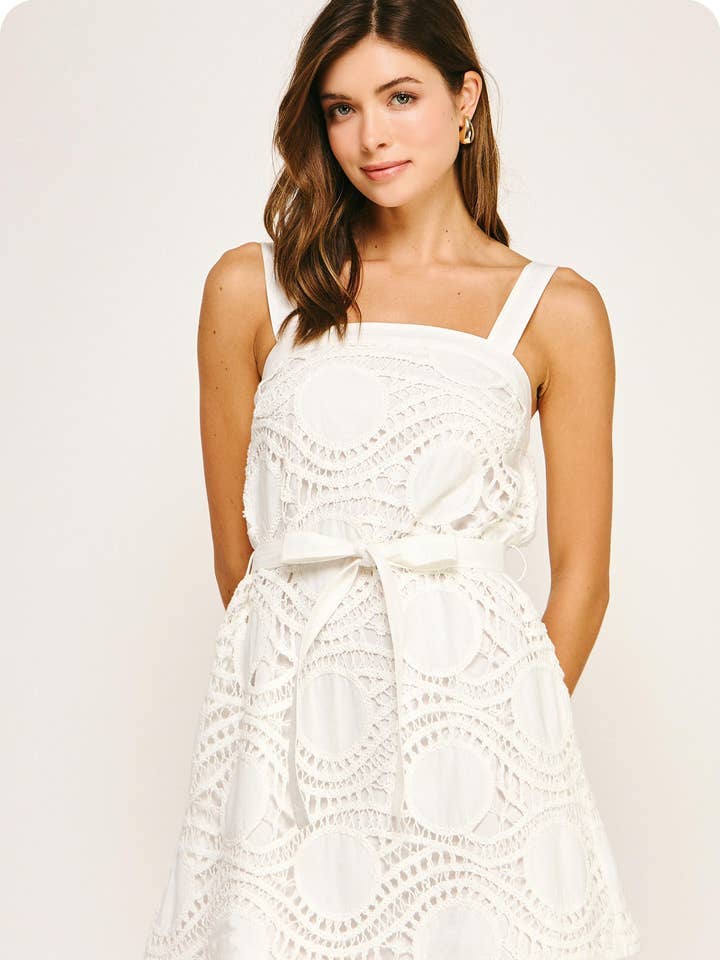 Dotted Häkel-Minikleid für den Großhandel von Strut & Bolt