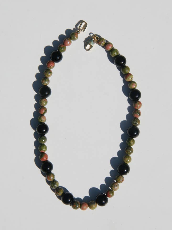 RUMI Unakit Onyx Perlehalskæde med Guld-Fyldt Lukning for engroshandel hos By Orly