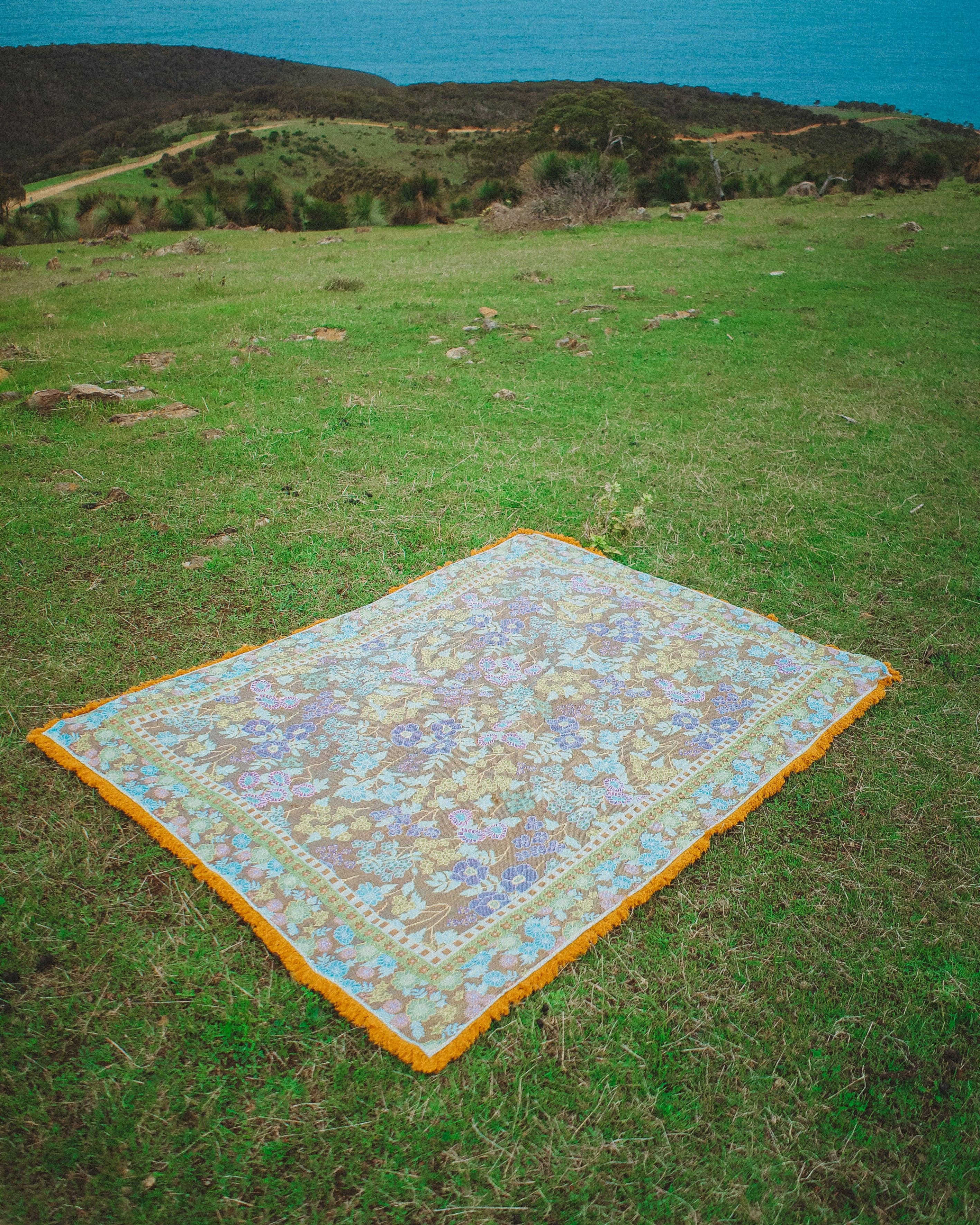 Sunni Scenes - Wholesale Area Rug - Poppy - Picnic Beach Throw Rug - XL8