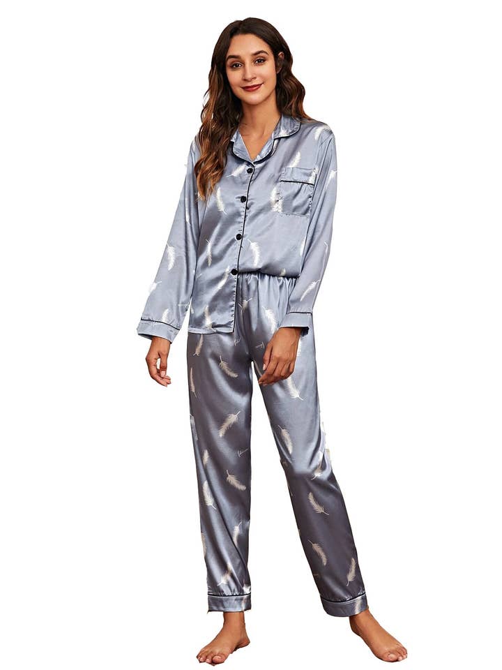 pinkblu02 - Wholesale Pyjamaset - Dames - Dames Casual Satijnen Pyjamaset met Lange Mouwen en Revers4