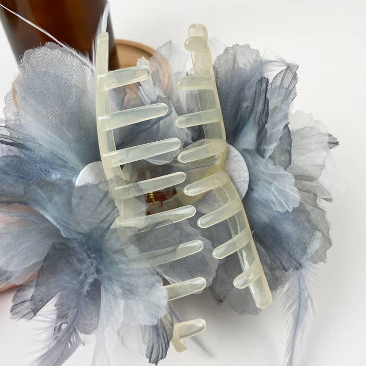 TheDivaSoap – Großhandel Haarclip – Damen – Haarspange mit Perlenfederblüte6