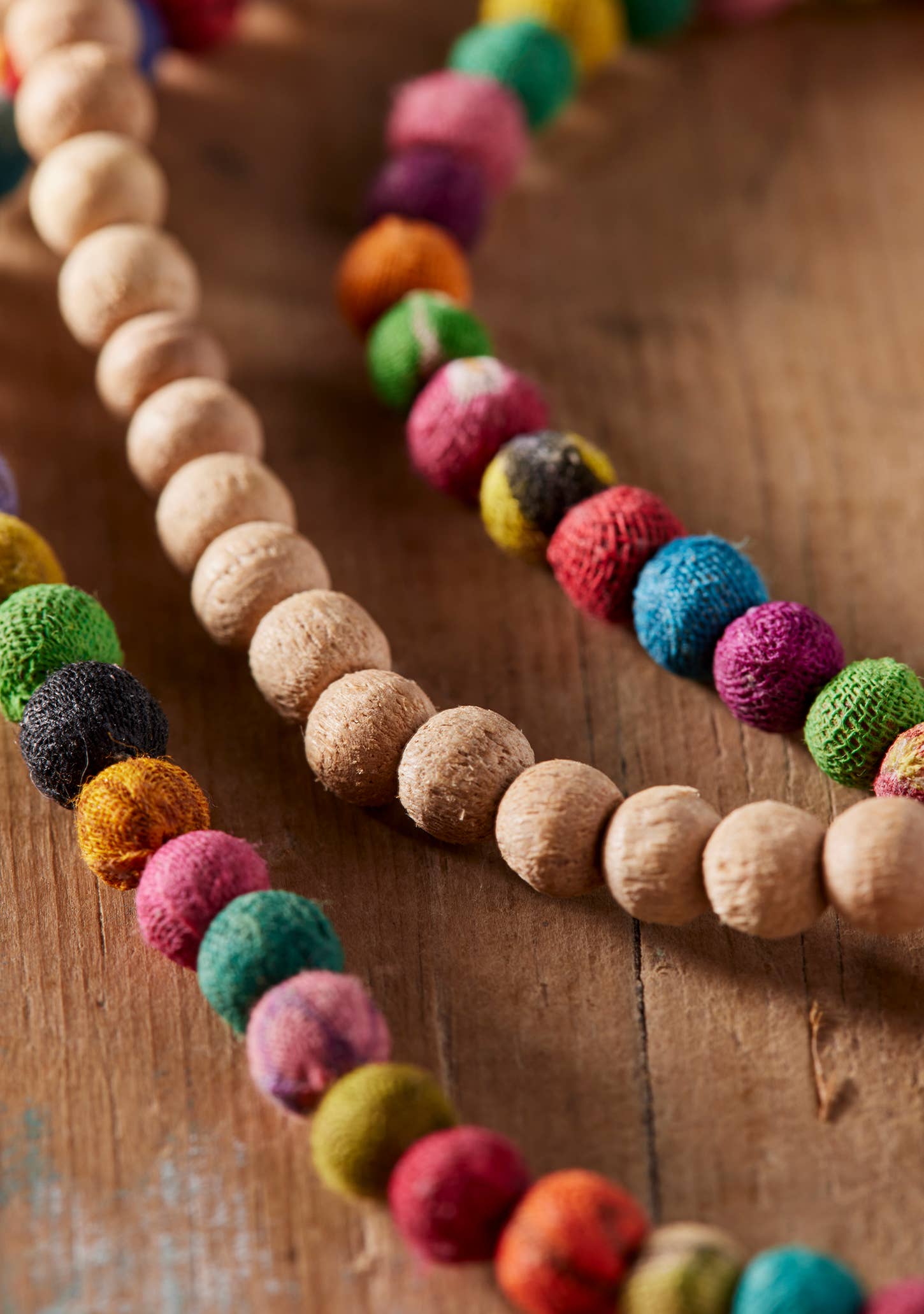 Namaste - Vente Collier de perles - Collier à pompon en perles de sari recyclé2