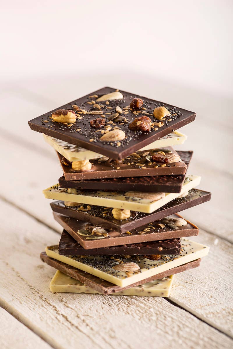 CHOCOLATES ARTESANOS ISABEL – Großhandel Schokolade – CARRÉ BIO – Sorten mit Nüssen, 40 g, 30 Stück1