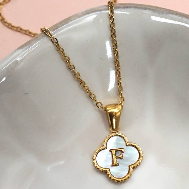 JOSSLYN by wall to wall - Wholesale Pendant/Charm Necklace - 18K STAINLESS STEEL MOP CLOVER INITIAL NECKLACE | 40NK94877