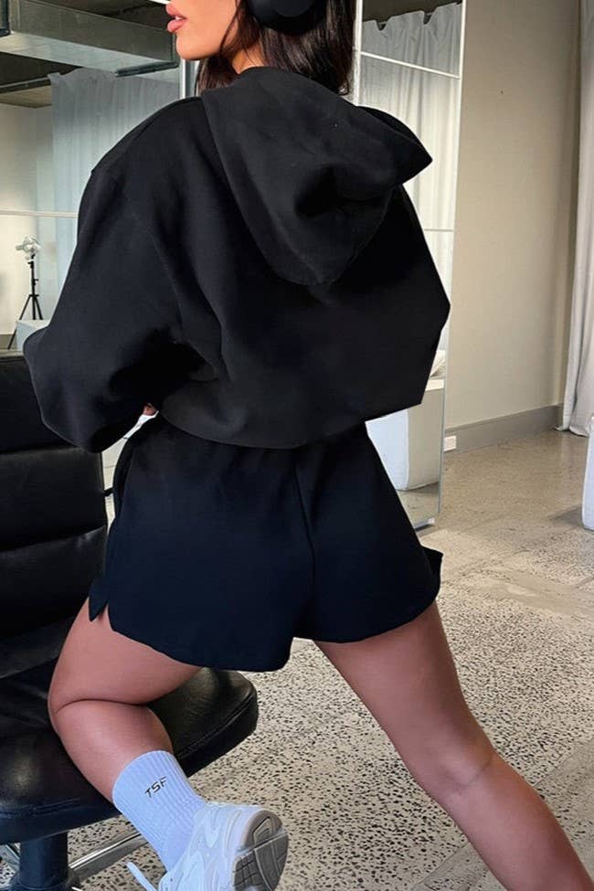 HIDDENBRAND - Wholesale Lounge Set - Women's - basic pocket hoodie &  drawstring short set outfits1