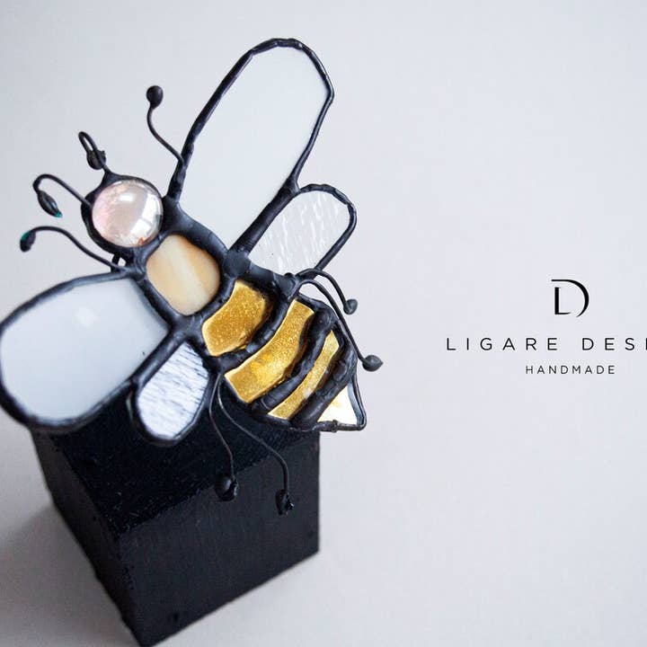 Atrapasol de abeja hecho a mano, adorno de abeja de cristal, regalos de abejas de Manchester para el hogar, adorno de abeja de cristal, vidrieras de libélulas para venta al por mayor de mARTaart