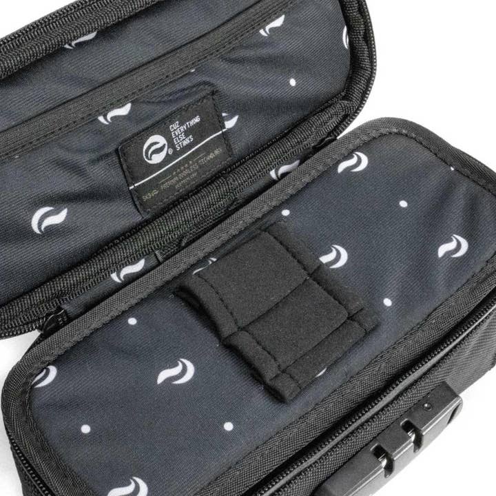 Up N Smoke - Wholesale Pouch – Unisex - SK9 Medium Sidekick Smell-Proof Bag6