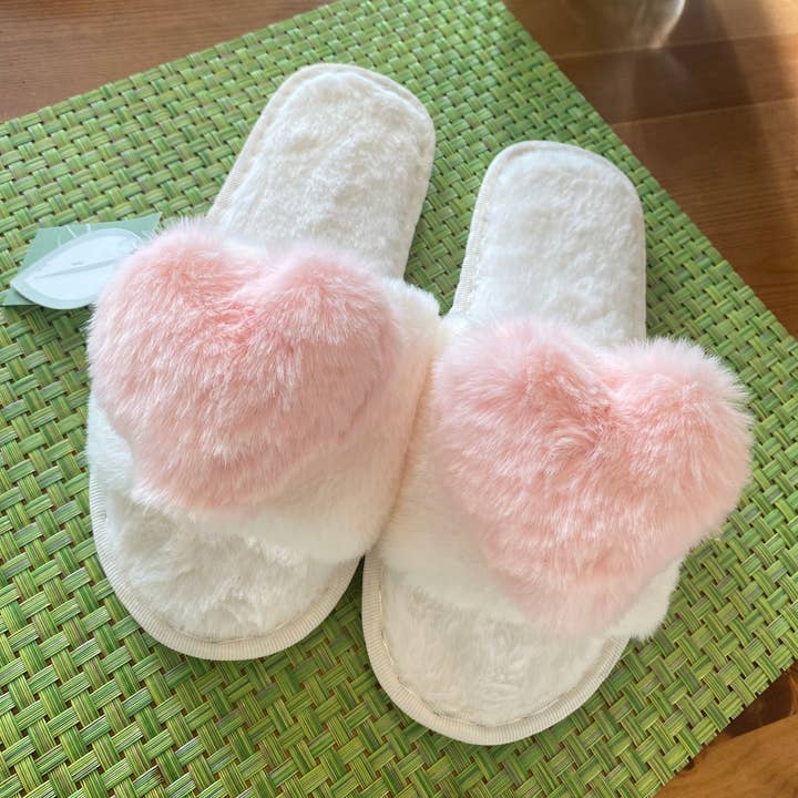 DrifWoo – Großhandel Hausschuhe – Damen – Fuzzy Heart Pantoffeln für Damen 0