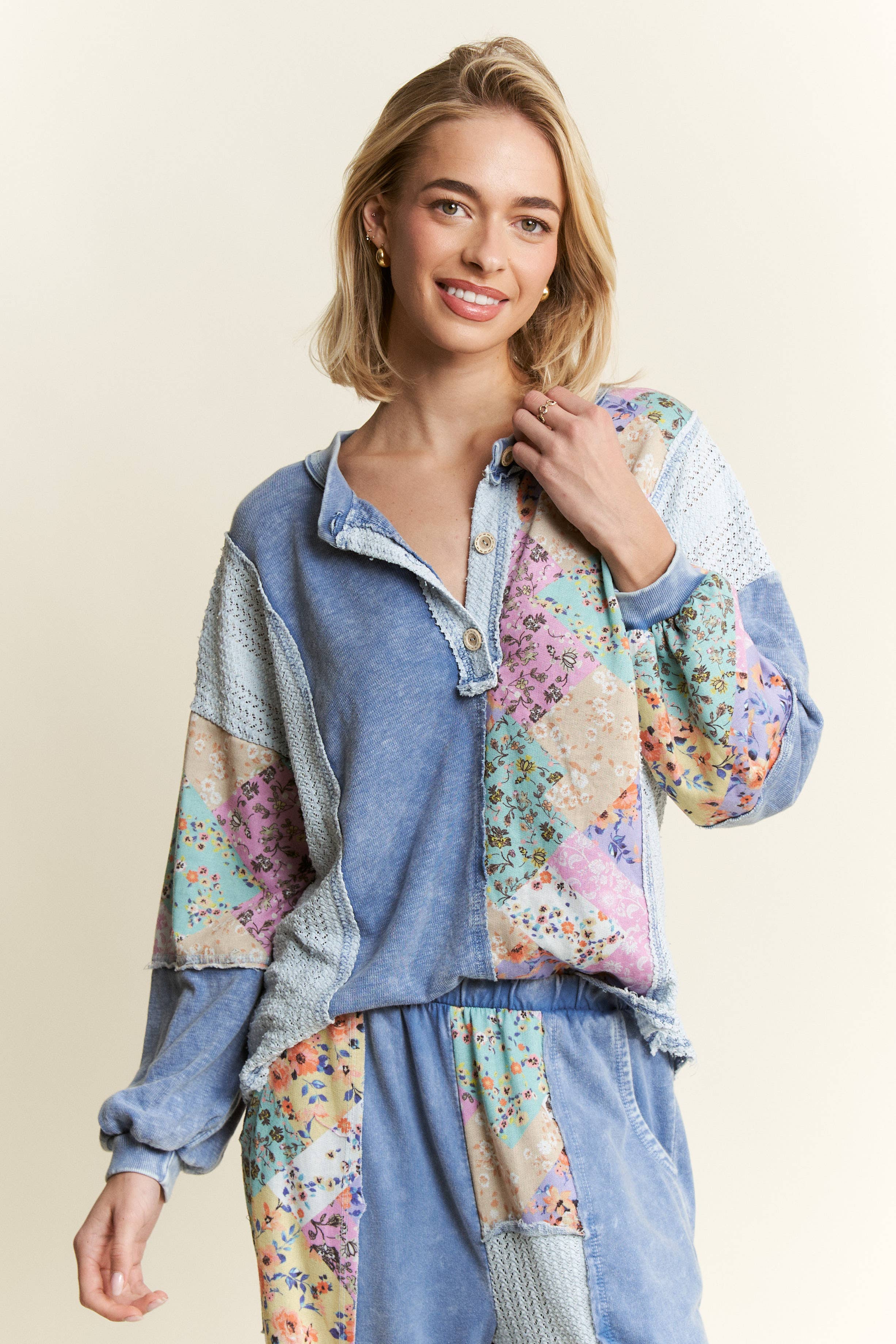 J.Her – Engroshandel Strikket top - Dame – Mineralvasket blomsterbølge-strikket jacquard boho-top HT6039P114