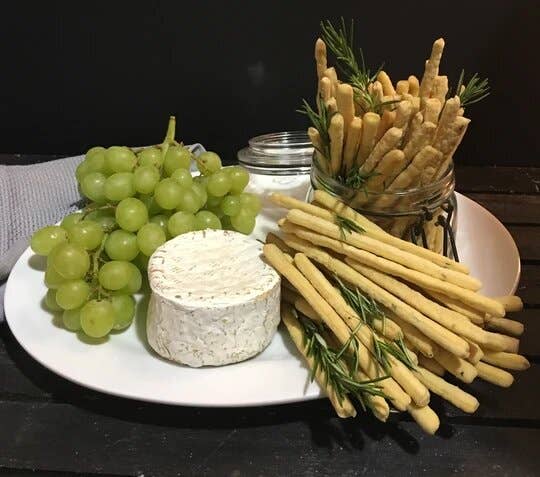 Jennifer's Homemade - Wholesale Crackers - Rosemary Breadsticks2