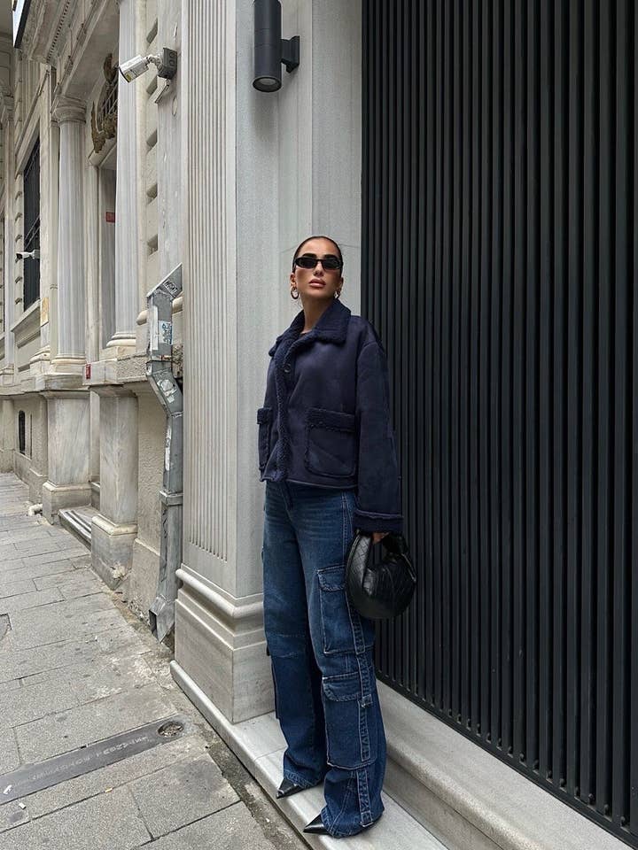 Veste en daim bleu avec fourrure intérieure (copie) pour la vente par Dressentials