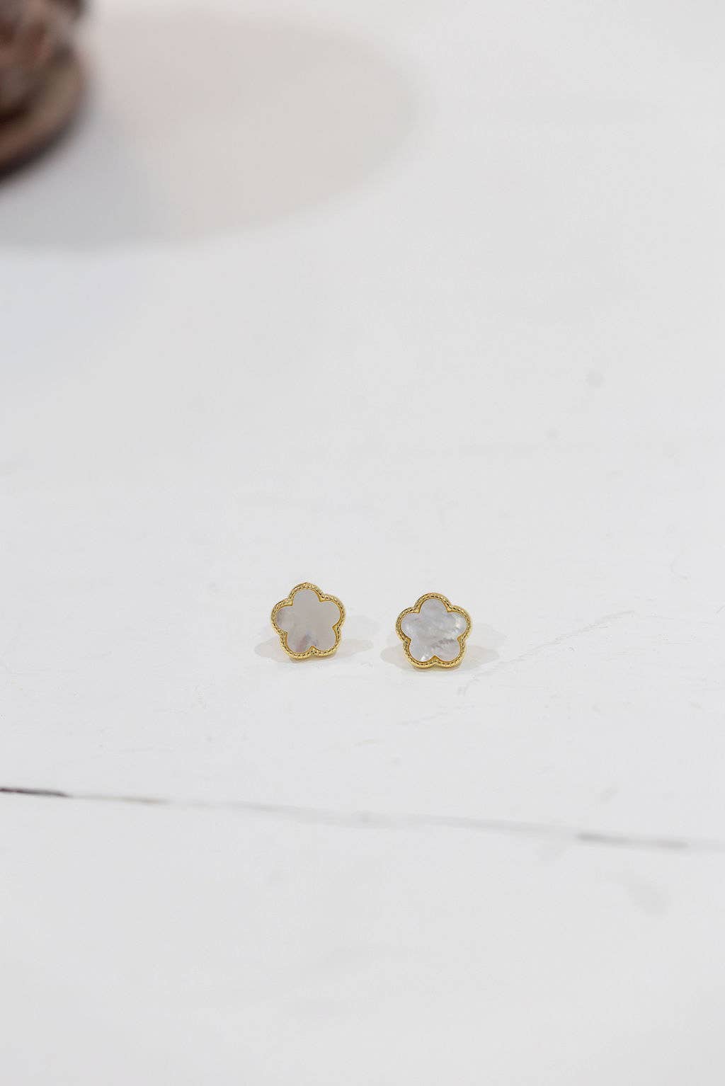 White Leaf – wholesale Stud/post earrings – 5 Petal Flower Stud Earring in Mother of Pearl1