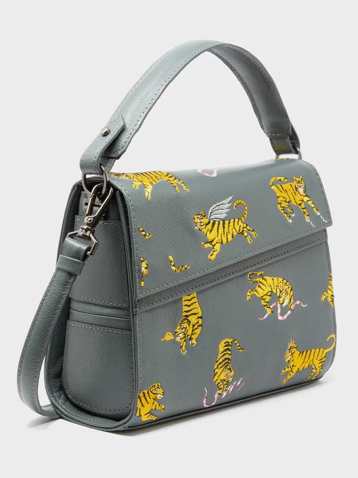 Anastasio Mini-Umhängetasche aus stürmisch grauem Leder - Tiger Rumble für den Großhandel von Min & Mon