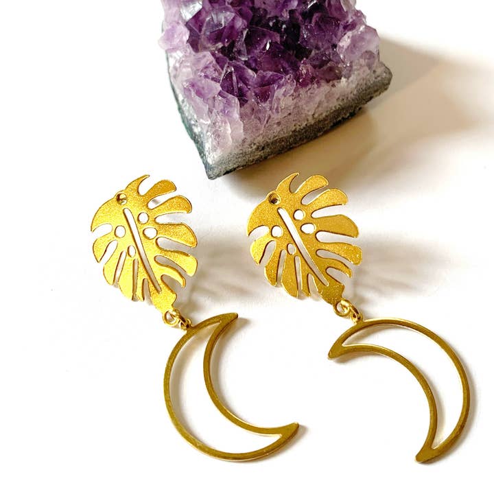 Monstera und Mondohrringe für den Großhandel von Ultraviolet