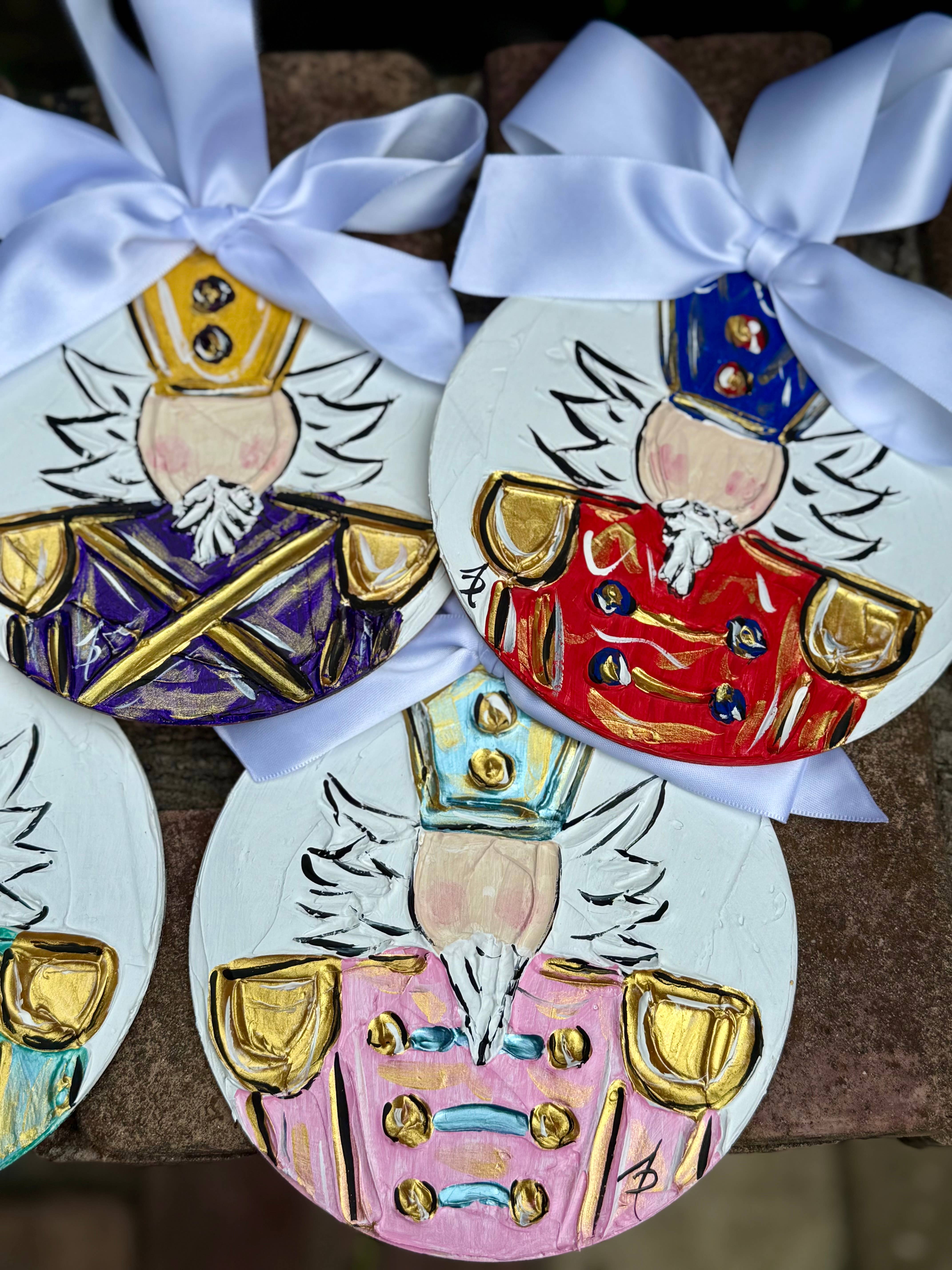 Framesaplenty - Vente Objets de décoration - Ornement casse-noisette texturé peint à la main2