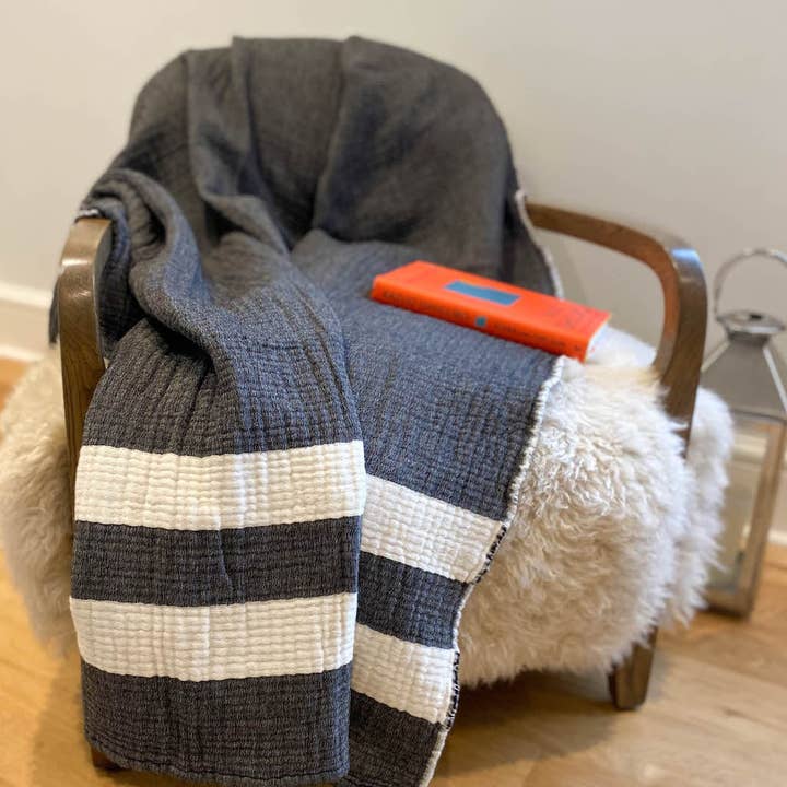 Couvre-lit Cloud en laine d'agneau pour la vente par Ottoman Originals