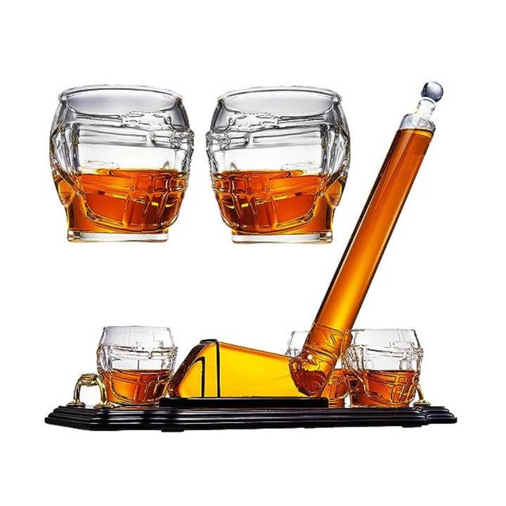 The Wine Savant / Khen Glassware - Wholesale Decanter - Ice Hockey Whiskey Decanter Set W/ 4 Helmet Whiskey Glasses0