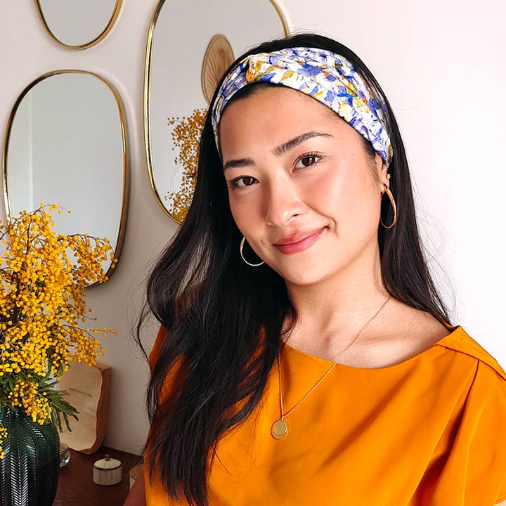 Pandebånd Vivienne/polyestertrykt kunstlilla og gul mo for engroshandel hos Laure Derrey