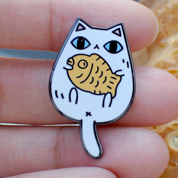 White - Black Nickel Plated Taiyaki Cat Enamel Pin for wholesale by Noristudio