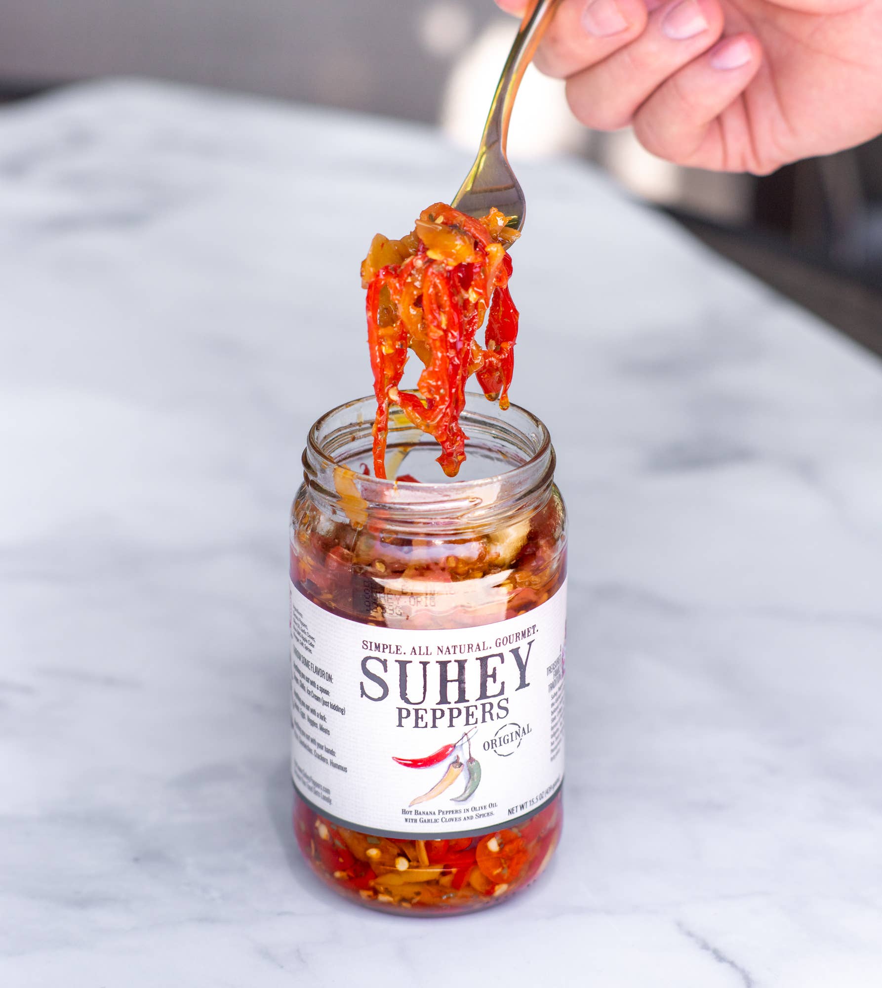 Suhey Peppers - Wholesale Pickled Vegetables - "Medium" Heat - Peppers in Olive Oil (15.5oz)3