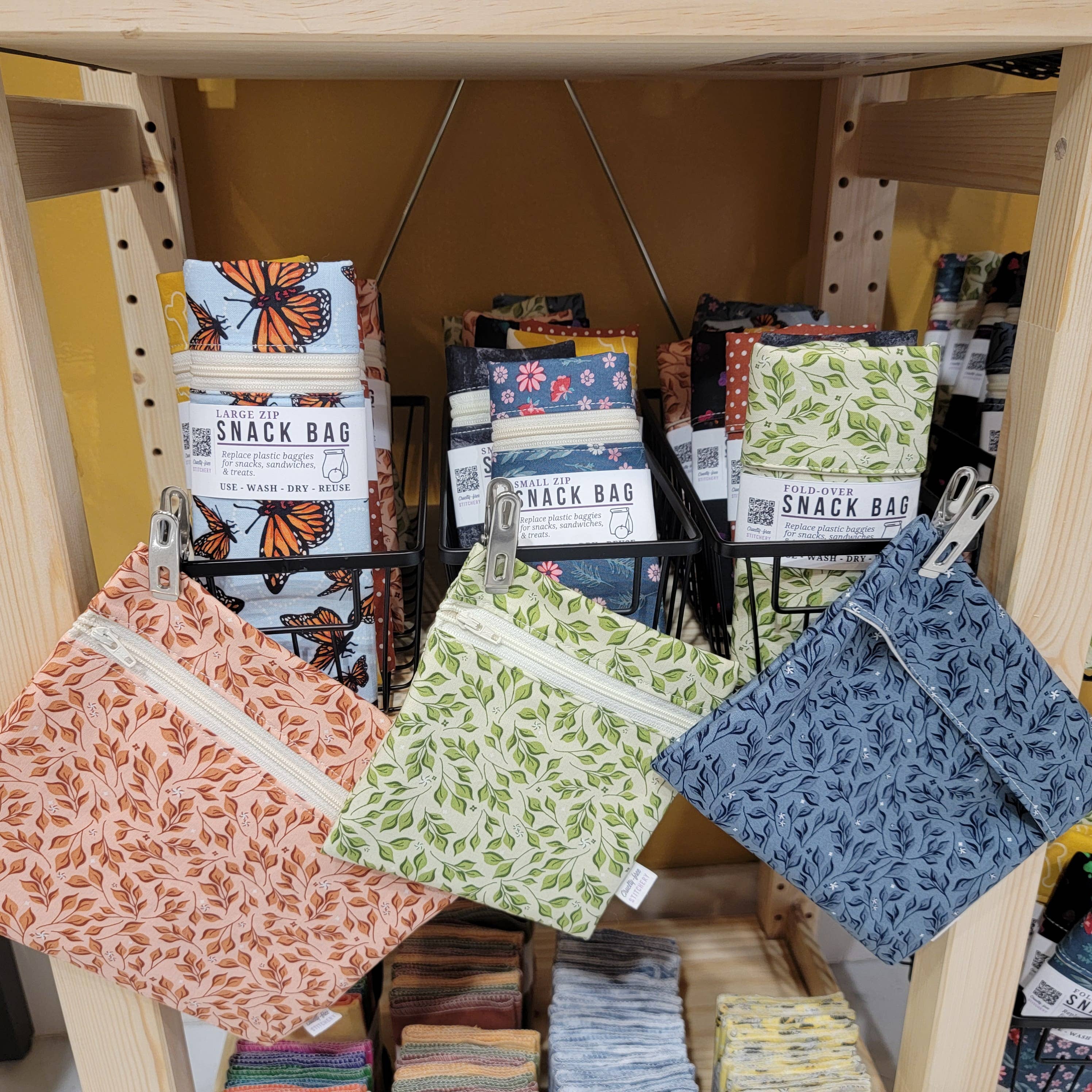 Cruelty-Free Stitchery - Wholesale Food Storage Wrap/Bag - Reusable Snack/Sandwich Bag - Lavender Daisy7