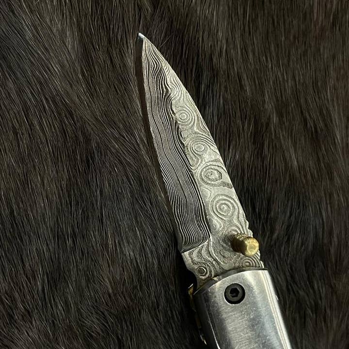 Titan International - Wholesale Pocket Knife/Holder - AzureGlide Damascus Steel Turquoise (Resin) Pocket Knife3