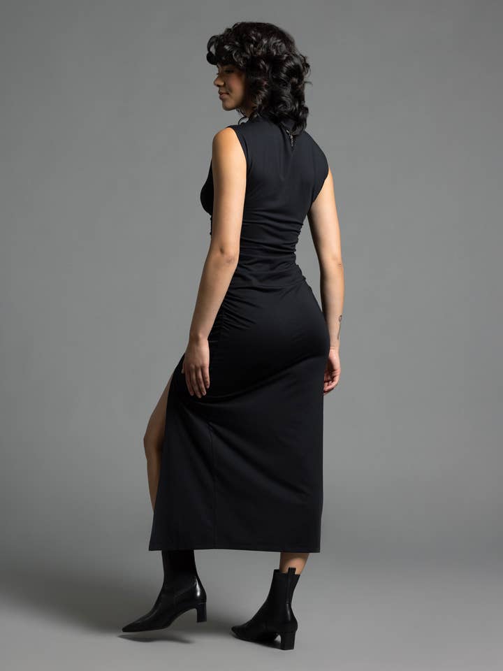 Weekend Los Angeles - Wholesale Dress - Women's - Ruched Midi Dress - ROSE DRESS6