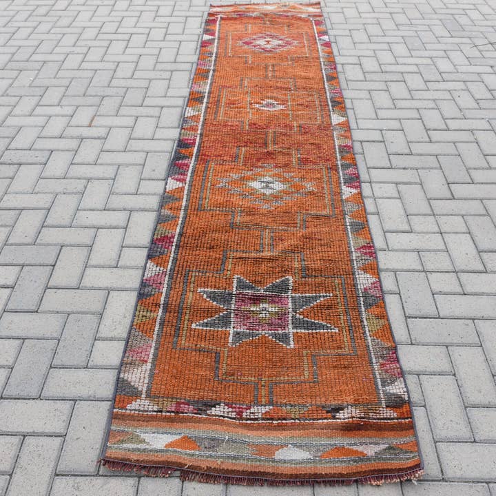 Handgemaakte oranje kilim tapijt, geometrisch vloerkleed 2,5x10,6 ft voor wholesale door Vintage Rugs Loom