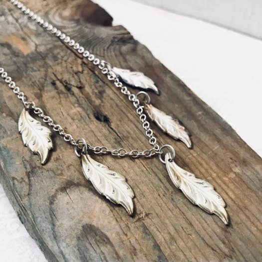 Collana con foglia d'argento, stile vintage per la vendita all'ingrosso da parte di Fuchsia Bloom Studio